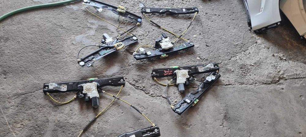 Macara usa fata spate stanga dreapta Range Rover Velar