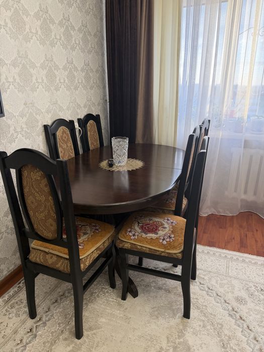 Продам стол со стульями