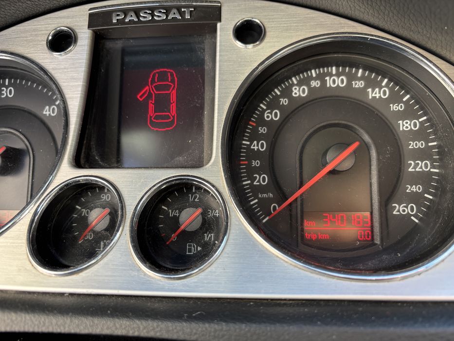 Vand passat b6 1.9D an 2007 sau schimb cu bmw e46 1300€