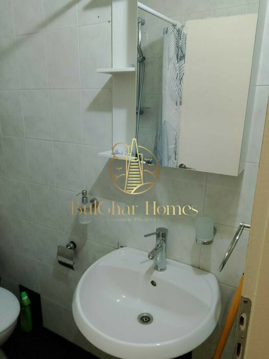 Дава се под наем Двустаен апартамент в Варна, Център - 55 кв.м за 478.38 € - Снимка #7