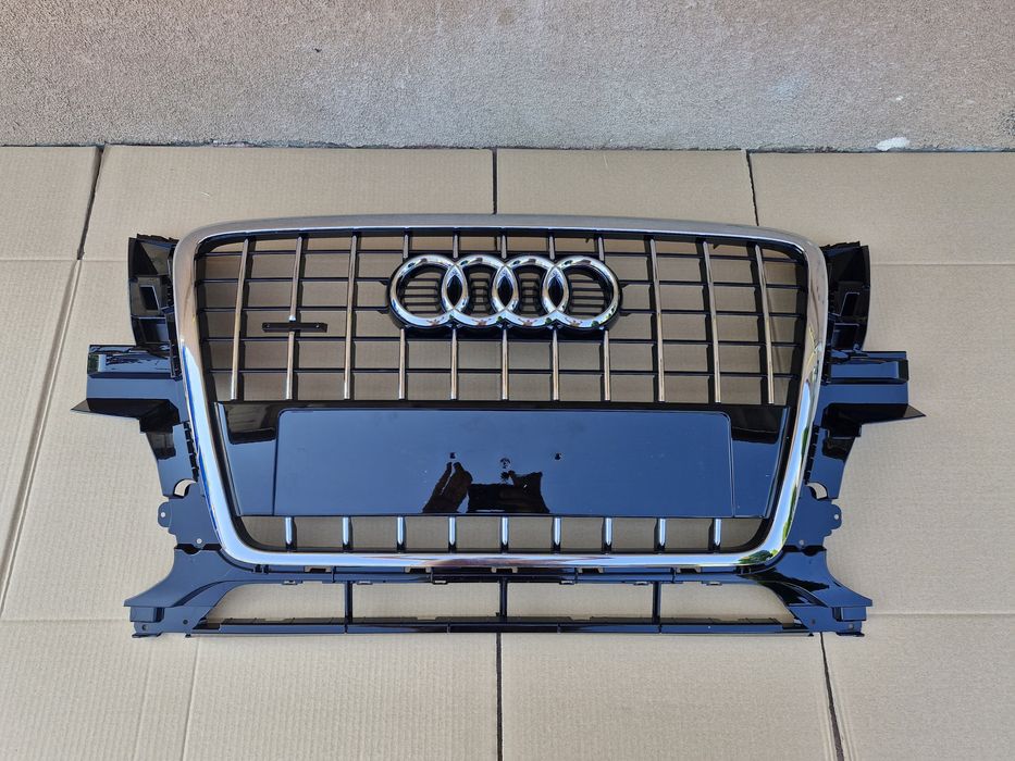 Grila centrala Audi Q5 Noua  2008-2012
