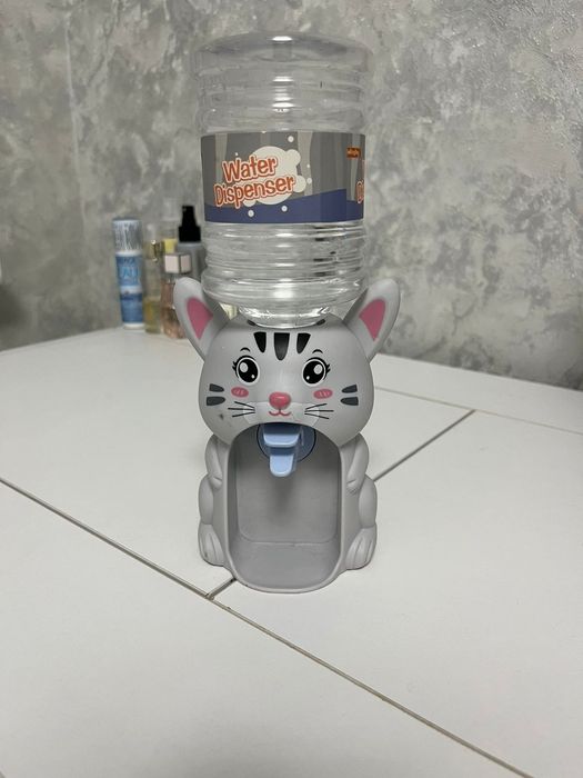 Кулер  для воды.