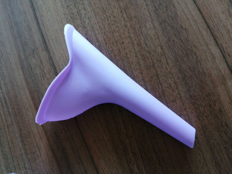 Dispozitiv palnie ptr urinat din picioare potrivit femei minione