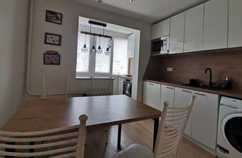 Дава се под наем Тристаен апартамент в София, Стрелбище - 89 кв.м за 899 € - Снимка #3