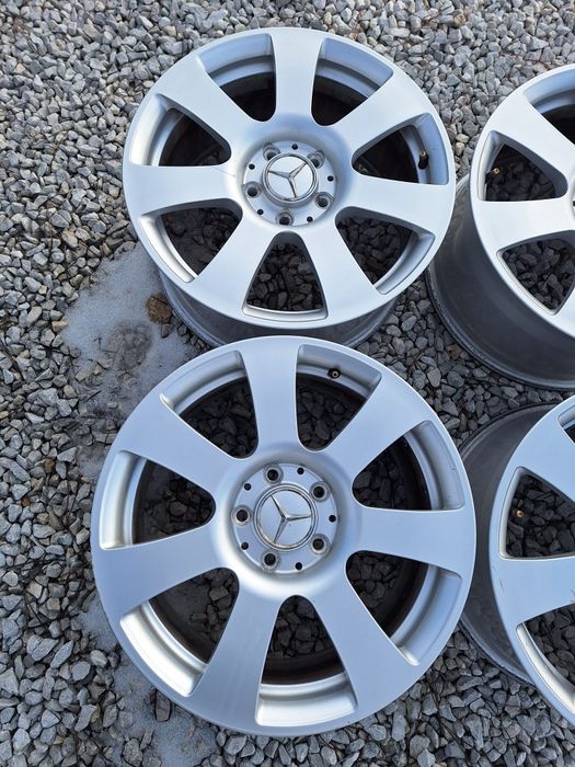 5x112..17цола. 8j ET 43.Оригинални Mercedes