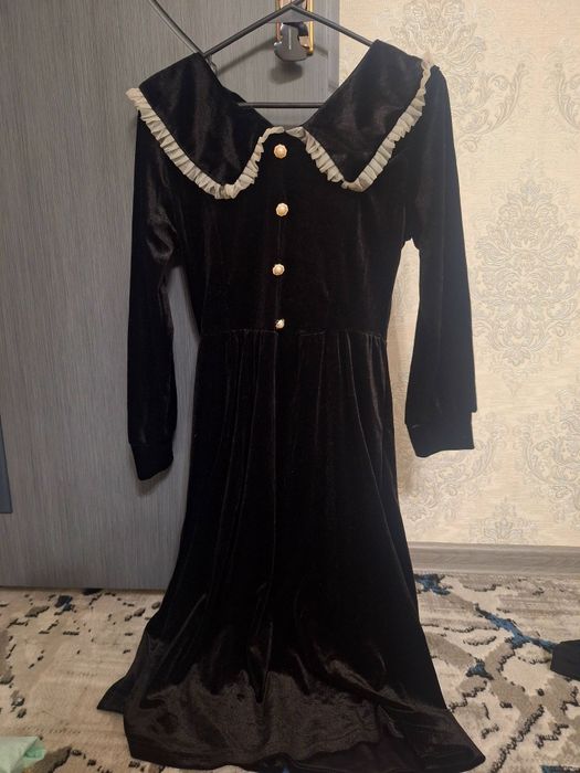 Женское платье с воротником, 42