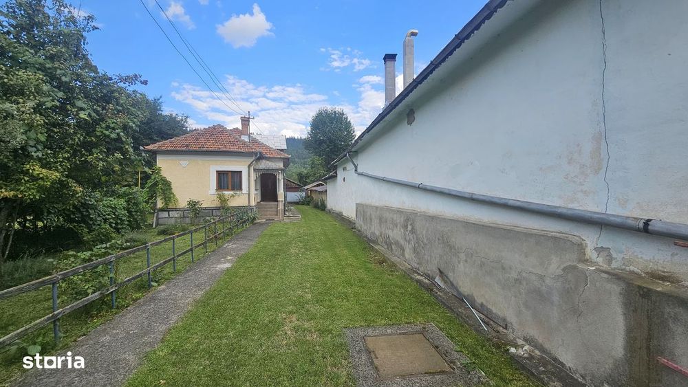 Casă spațioasă cu teren generos – Lerești, Argeș