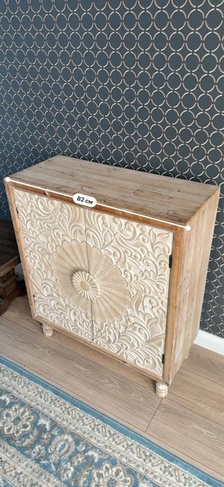 Тумба / комод Ashley Accent Cabinet