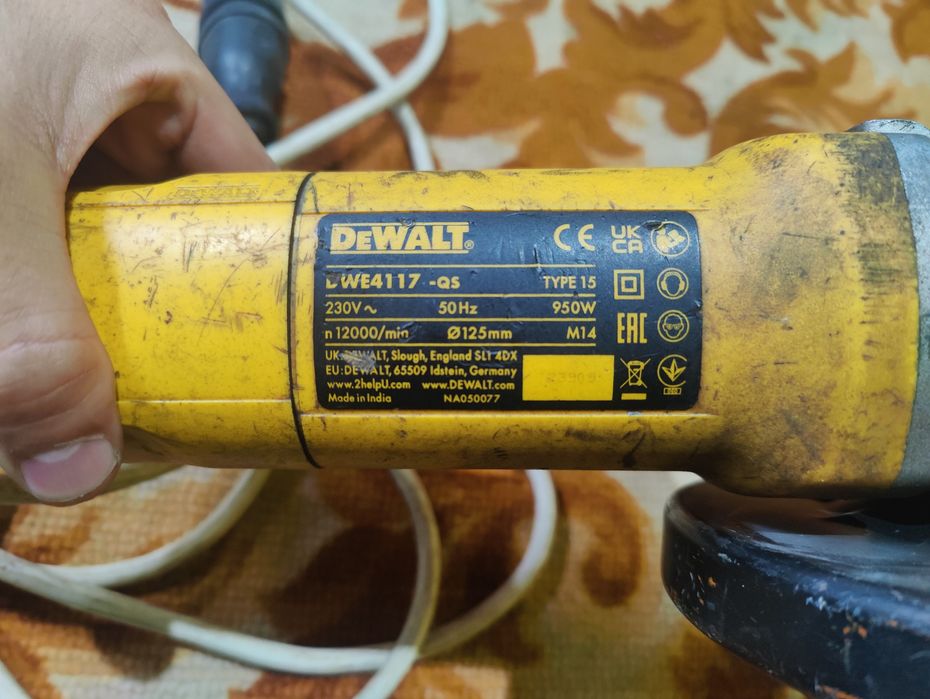Продам болгарку DeWalt 125 мм
