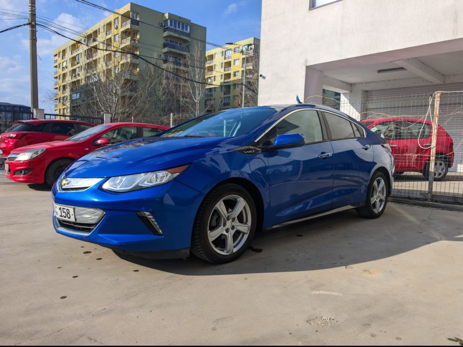 Chevrolet volt 2017 18kwh plug in hybrid 100km electric