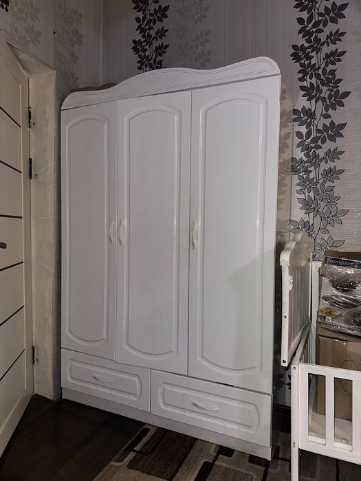 Детский шкаф и кроватка