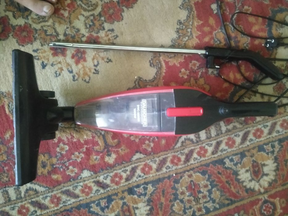 Пылесос вертикальный