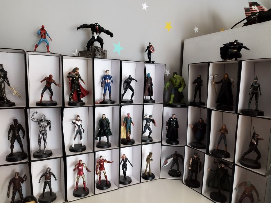 Продавам цялата колекция Марвел герой