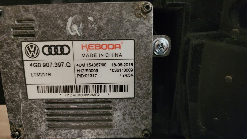 Десен фар за 2017 facelift Audi Q3