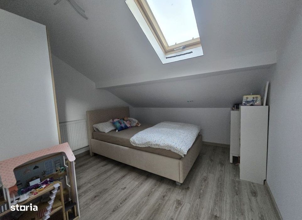 3 dormitoare,2 bai,bucatarie inchisa,pe 2 niveluri V.LupuluiCod:160956