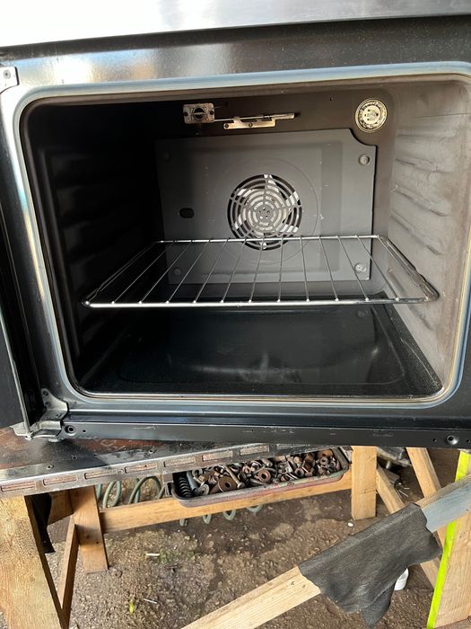 Готварска ел печка керамика плод ZANUSSI