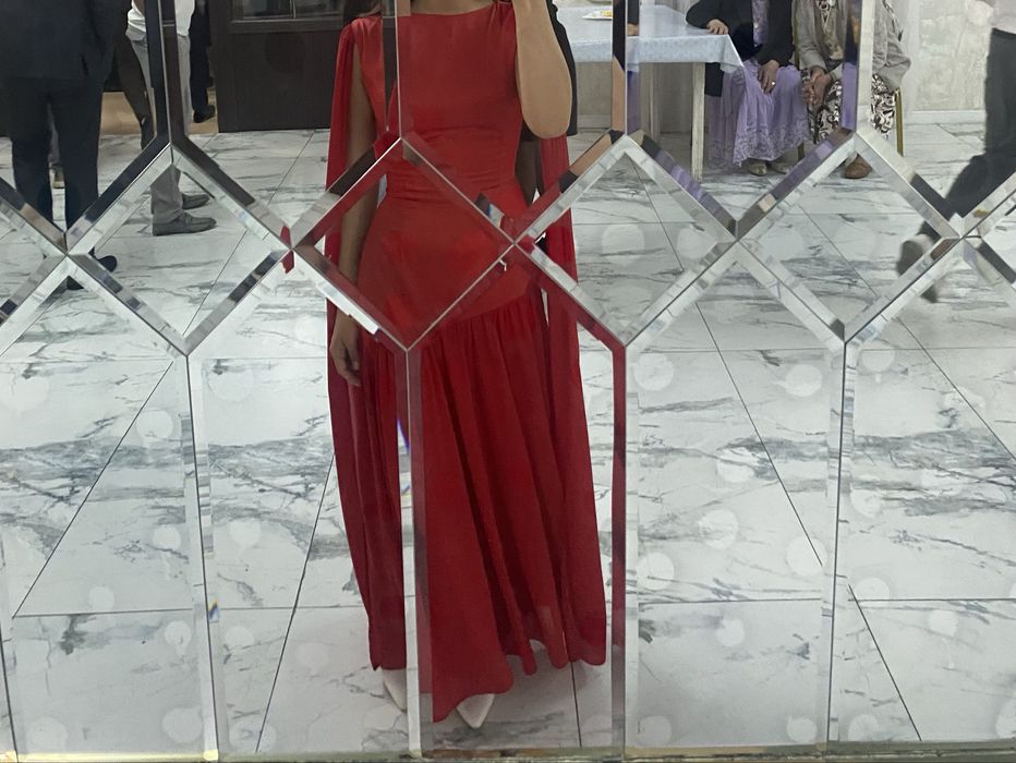 Женское платье, вечернее