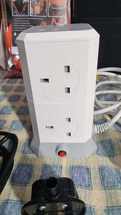 Разклонители с USB,адаптери