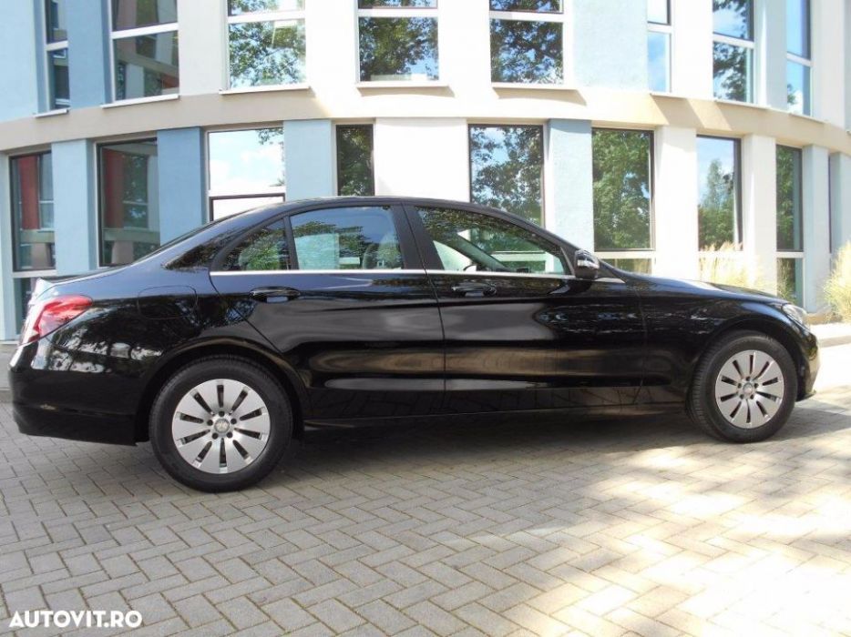 Mercedes-Benz C 220