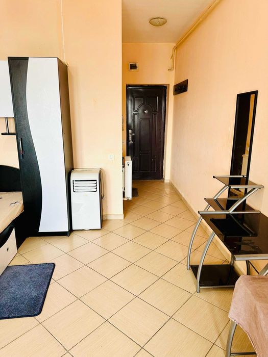 Ofer spre închiriere garsoniera