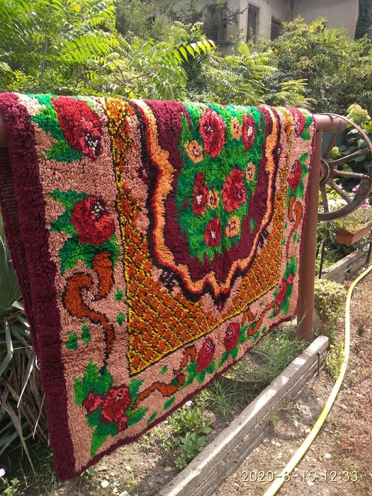 Продава китеник.Много запазен.Антика.Естествена вълна