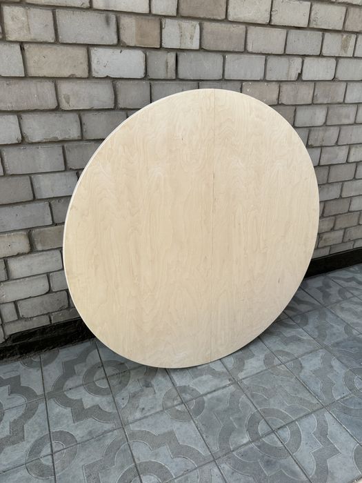 Продам круглый стол