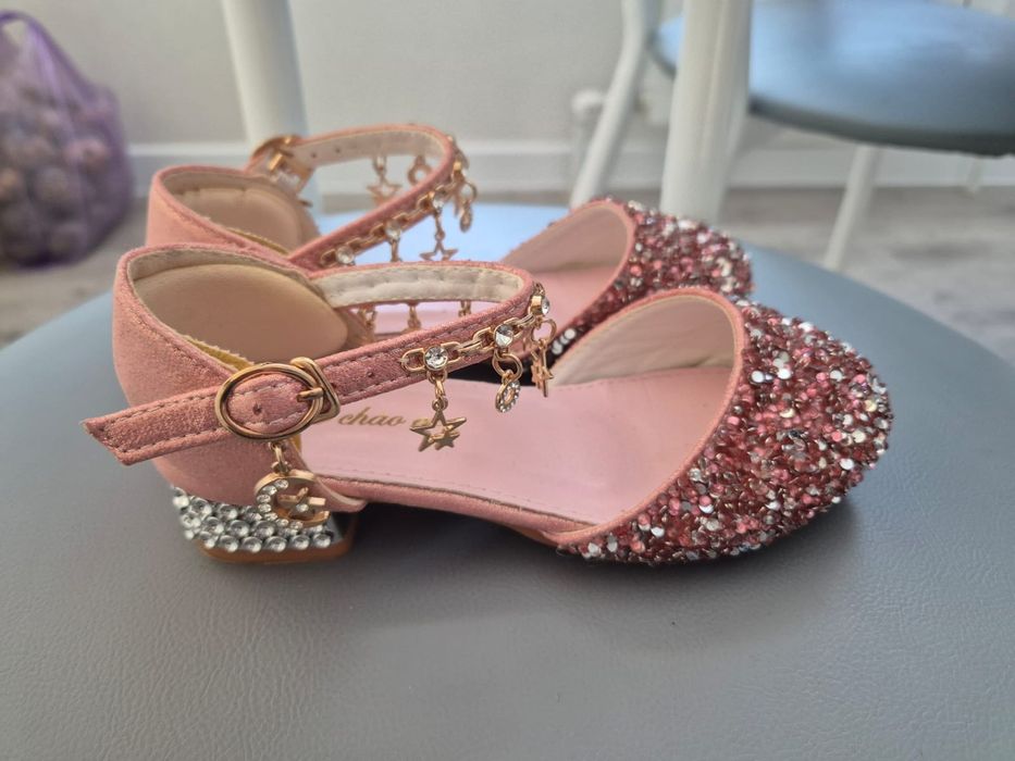 Туфли для девочки