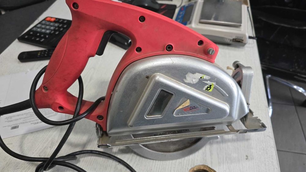 Ръчен циркуляр Raider RD-CS19