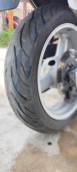 motocicleta suzuki gsx600f