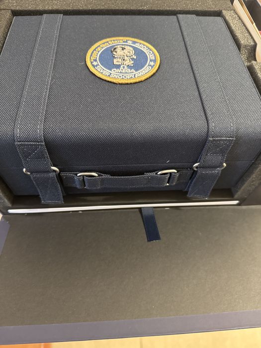 Omega Speedmaster Snoopy Silver Award