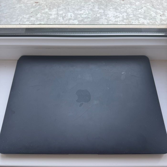 Продам macbook air 128gb intel core i5
