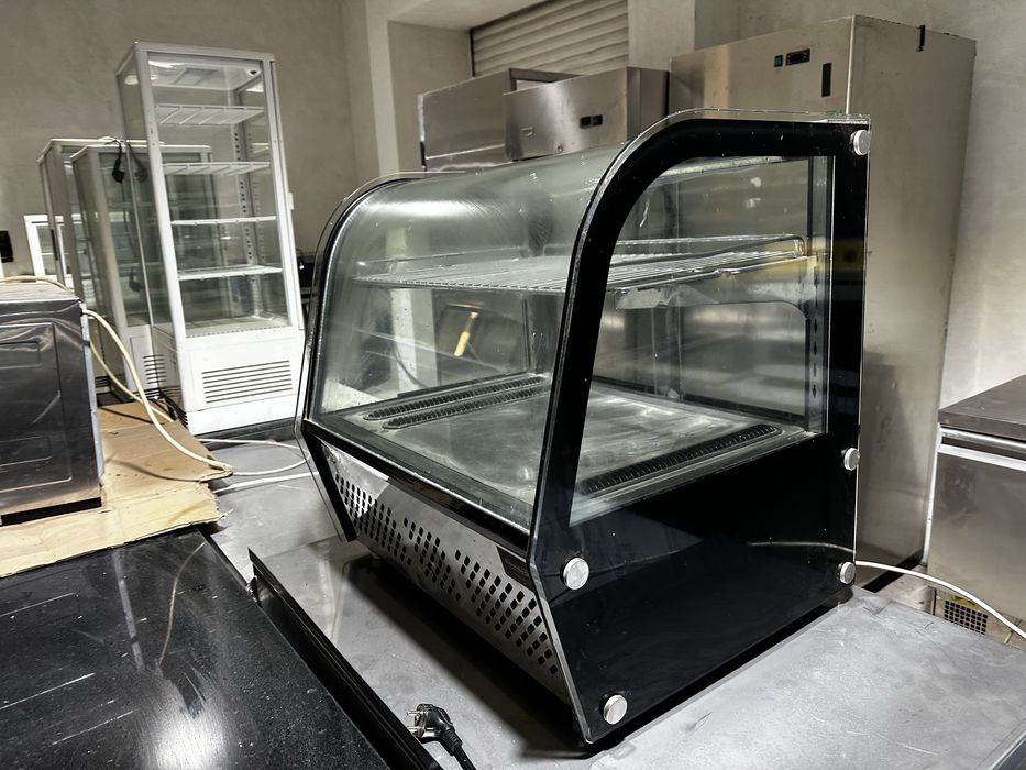 Хладилна витрина 70см