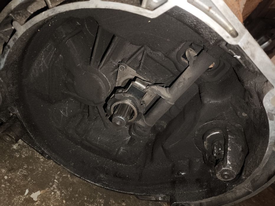 Кпп от приора 2 3х болтовый