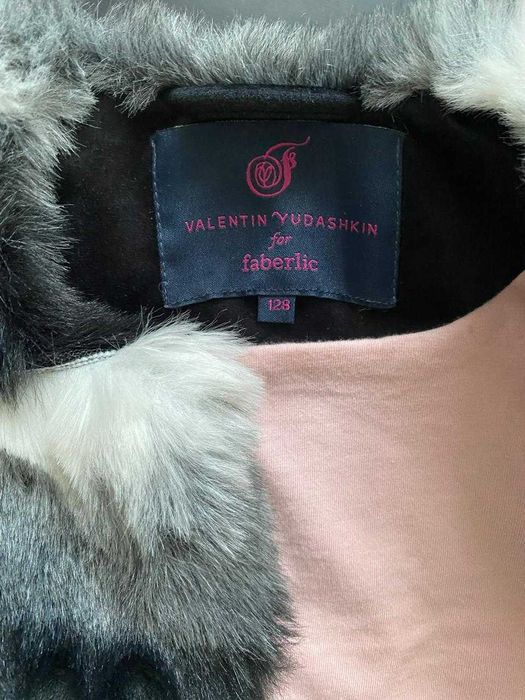 Стильная Шубка для девочки Faberlic