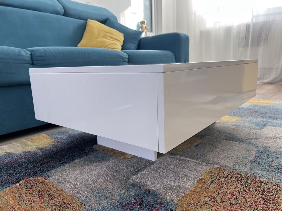 Set Living (canapea extensibila+măsuță+covor+taburet)