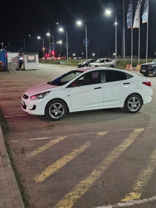 Продам 4 летние шины вместе с титанками