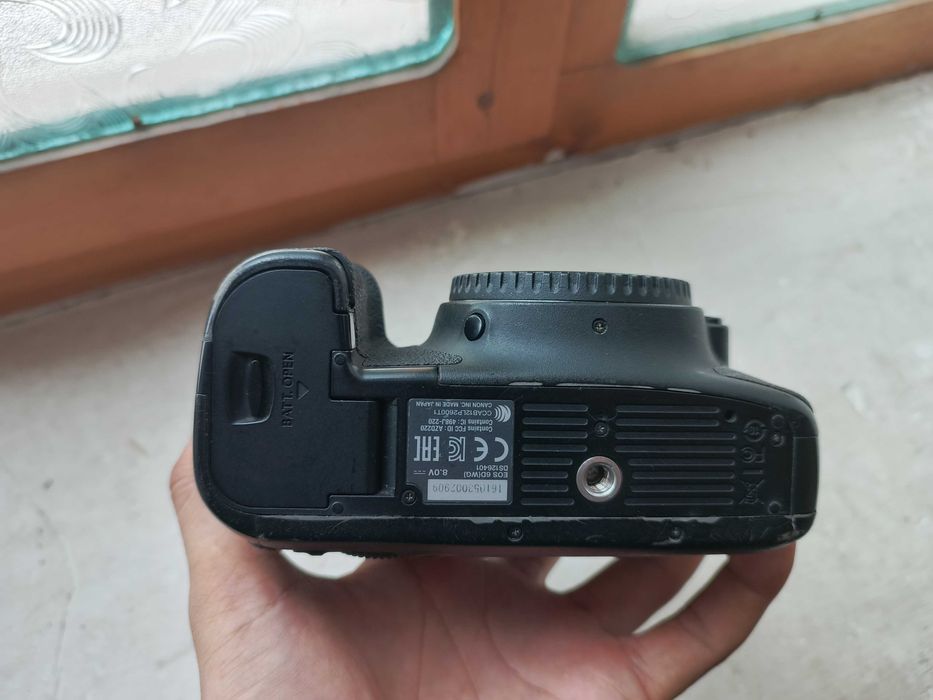 Canon EOS 6D sotiladi