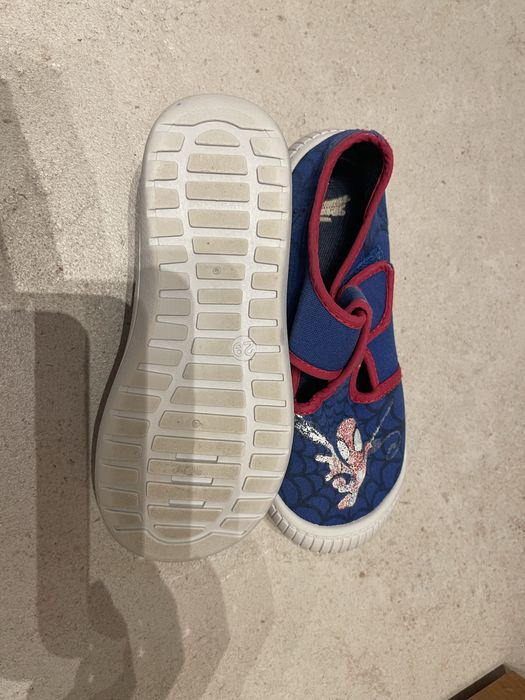 Детски пантофи за момче