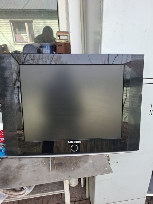 Продам телевизор