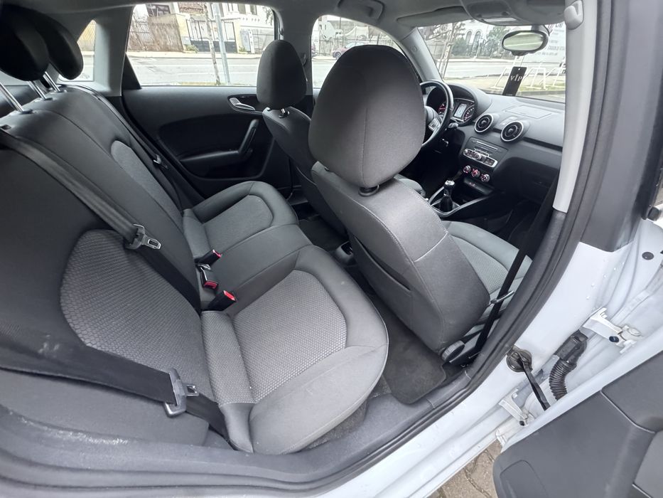 Audi A1 1.0TFSI S Line 65000km *Far lasser *Navi *Stare Noua *