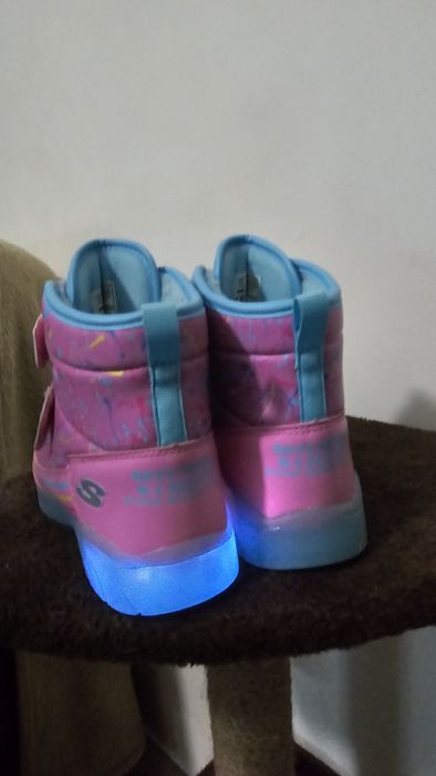 Ghete Skechers S light impermeabilie imblabite si cu luminite mar 27