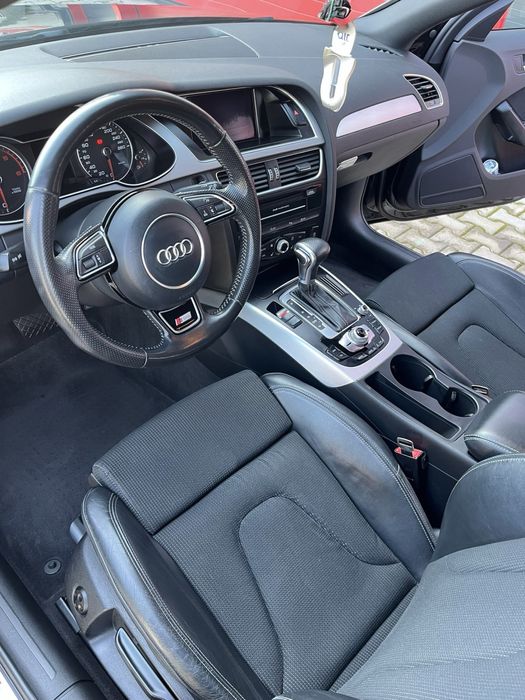 Audi A4 Vând Audi a4 S LINE b8.5,(2014) cutie automată multitronic.