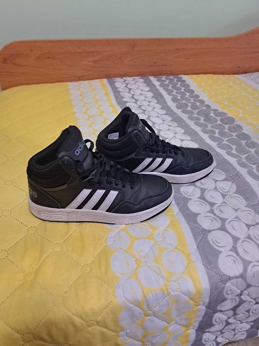 Кожени кецове Адидас