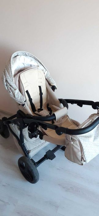 Бебешка колича Junama Madena