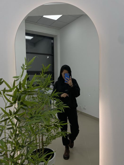 Продам педикюрное кресло ,комод, зеркало