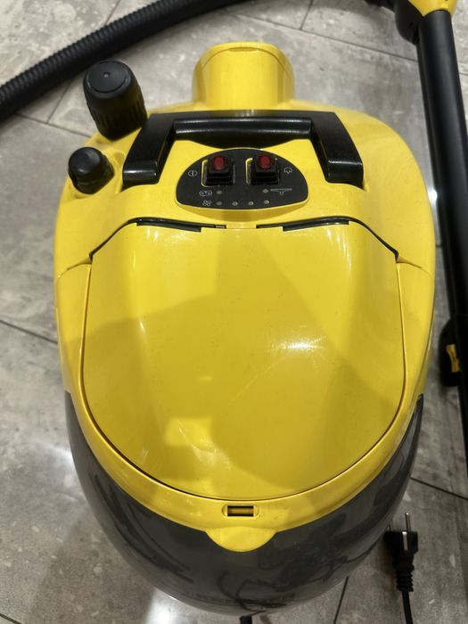 Прахосмукачка пароекстактор KARCHER (модел SV1802)