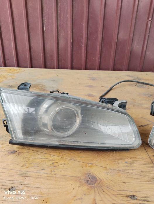 Фара Камри 20. Би лед