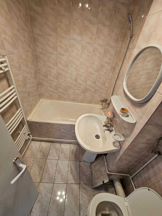 Inchiriez apartament 2 camere nemobilat Centrul Civic