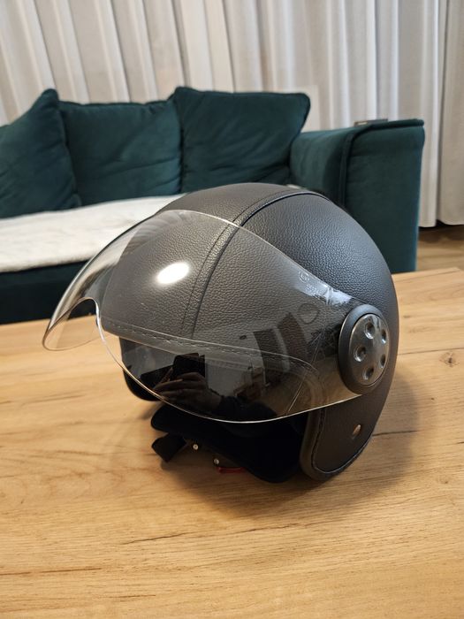 Casca moto , M , neagra , cu viziera