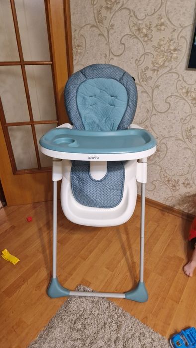 Продам стульчик для кормления